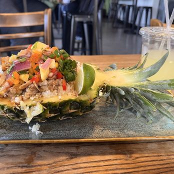Pineappetit - Pineappétit - Pineapple chicken bowl and lemonade - Chicken Wings Near Me - Tallahassee, Florida