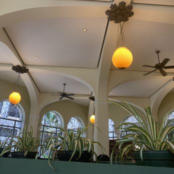 Cafe Julia - Cafes Near Me - Honolulu, Hawaii