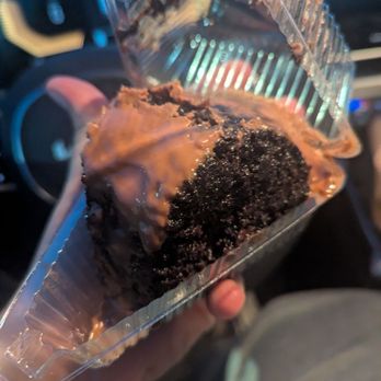 The Twisted Vegan - Chocolate cake - Vegan Near Me - Tampa, Florida The Twisted Vegan - Chocolate cake - Vegan Near Me - Tampa, Florida