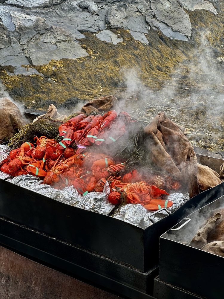 Cabbage Island Clambakes Logo