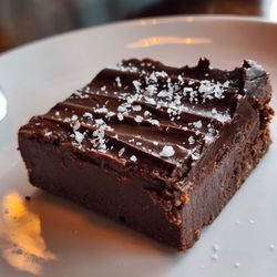 Brownie sprinkled with salt.