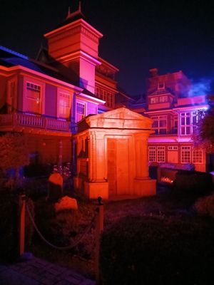 Winchester Mystery House by null