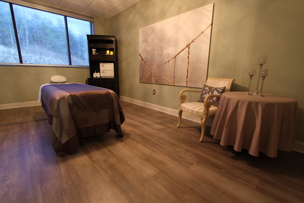 Crystal Valley Day Spa Logo