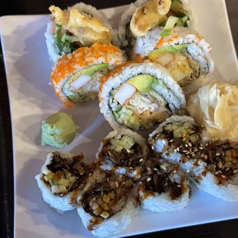 Lawrence Fish Market Chinatown - Salmon skin roll and spider roll - Bubble Tea Near Me - Chicago, Illinois Lawrence Fish Market Chinatown - Salmon skin roll and spider roll - Bubble Tea Near Me - Chicago, Illinois