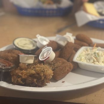 Crab Alley - Fried oysters and crab cake - Seafood Near Me - Ocean City, Maryland Crab Alley - Fried oysters and crab cake - Seafood Near Me - Ocean City, Maryland