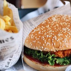 Große Liebe - Crispy Chickenburger mit Pommes