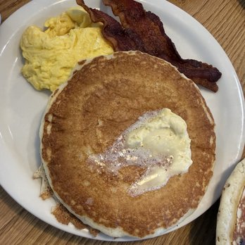 Country Kitchen Restaurant - Cakes Eggs and bacon - American Near Me - Rancho Cucamonga, California