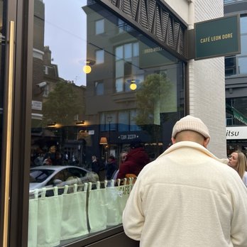 Cafe Leon Dore - Cafes Near Me - London, XGL Cafe Leon Dore - Cafes Near Me - London, XGL