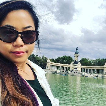 Estanque Grande del Buen Retiro - Selfie with the fountain - Parks Near Me - Madrid, M