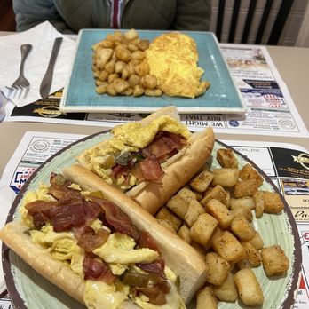 Penn's Table - Pepper and egg sandwich - American Near Me - West Chester, Pennsylvania