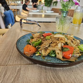 Rim Talay - Beef Drunken Noodles - Thai Near Me - Long Beach, California