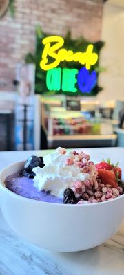 Bocado: Un Petit Bistro by null