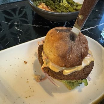 Avo - Cali Burger - Cocktail Bars Near Me - Nashville, Tennessee