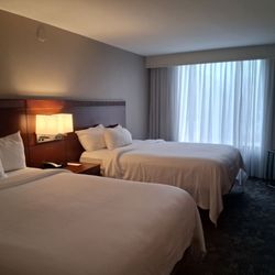Courtyard by Marriott Boston Logan Airport