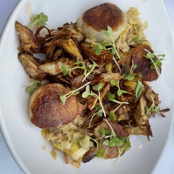 Tom Ham's Lighthouse - Amazing scallop entree - Breakfast & Brunch Near Me - San Diego, California Tom Ham's Lighthouse - Amazing scallop entree - Breakfast & Brunch Near Me - San Diego, California