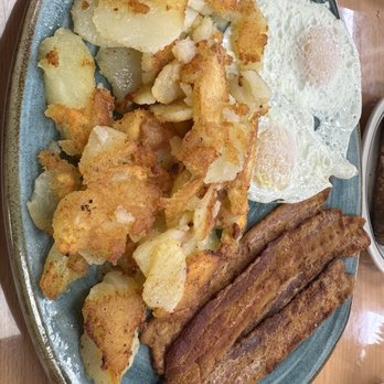 Country Kitchen - Bacon & Eggs - Breakfast & Brunch Near Me - Long Beach, California