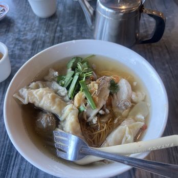 New Sam Kee Restaurant - Shrimp Dumpling Combination Noodle Soup - Chinese Near Me - San Jose, California New Sam Kee Restaurant - Shrimp Dumpling Combination Noodle Soup - Chinese Near Me - San Jose, California