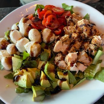 Jonathan's Grille - Chopped Caprese Salad - American Near Me - Murfreesboro, Tennessee Jonathan's Grille - Chopped Caprese Salad - American Near Me - Murfreesboro, Tennessee