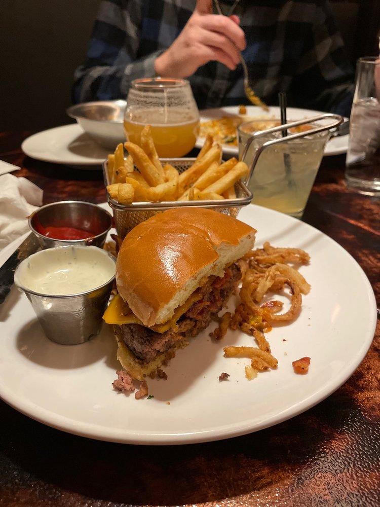 Social spots from Zeppelins Bar & Grill