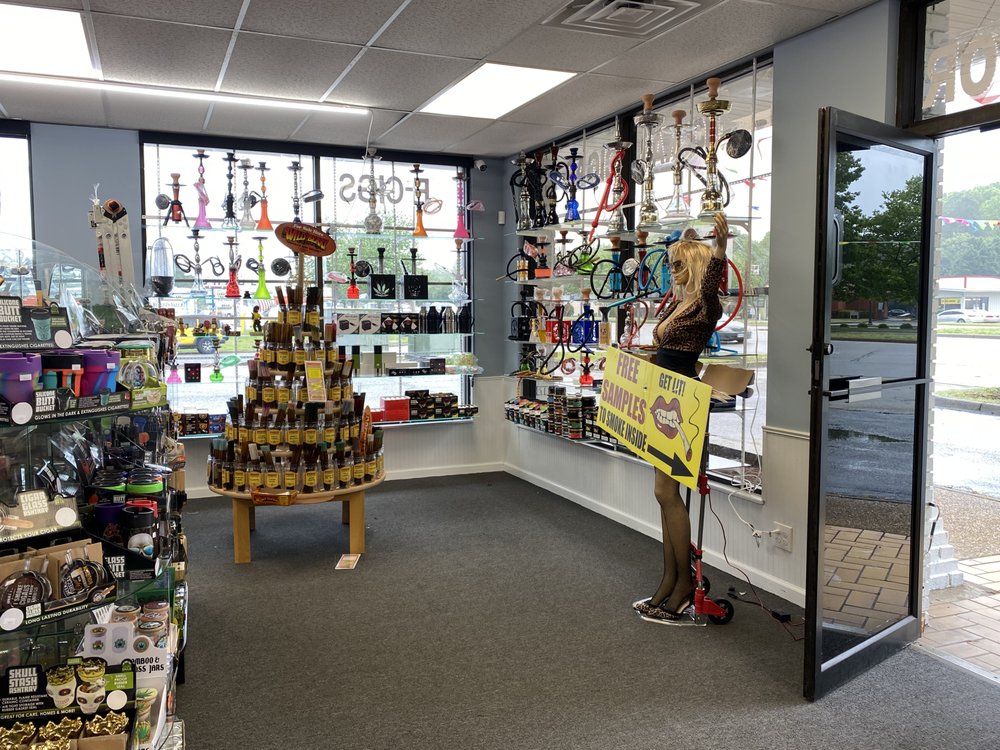 TOBACCO HOT & VAPE Updated June 2024 11 Photos 605 J Clyde Morris