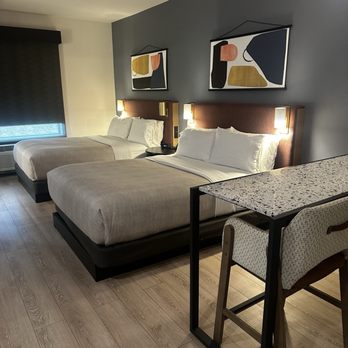 Atwell Suites - Hotels Near Me - Denver, Colorado