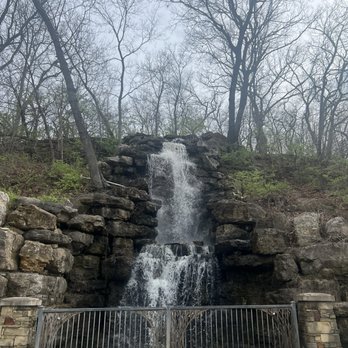 Waterfall Park - Waterfall - Parks Near Me - Independence, Missouri Waterfall Park - Waterfall - Parks Near Me - Independence, Missouri