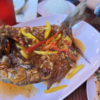 Holy Basil - Daily special: Sea bream with a tamarind sauce - Thai Near Me - Los Angeles, California
