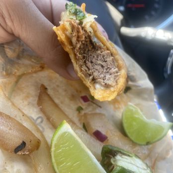 El Lugarcito Taqueria - Quessa birria taco- No skimmpy on the meat 10/10 full of flavor - Mexican Near Me - Madera, California El Lugarcito Taqueria - Quessa birria taco- No skimmpy on the meat 10/10 full of flavor - Mexican Near Me - Madera, California