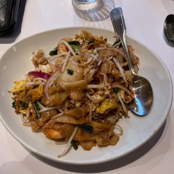 Banana Leaf Restaurant - Pad Pahd See Ew - Singaporean Near Me - Milpitas, California Banana Leaf Restaurant - Pad Pahd See Ew - Singaporean Near Me - Milpitas, California