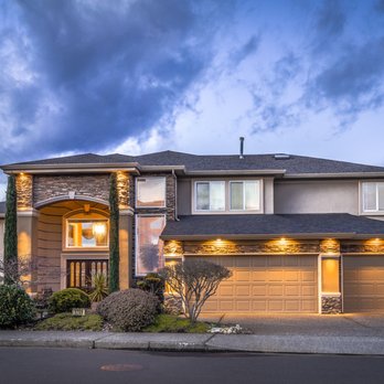 Iris Leonardo - Real Estate Photography Near Me - Vancouver, Washington Iris Leonardo - Real Estate Photography Near Me - Vancouver, Washington