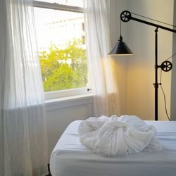Overland Wellness - Heather Overland, NMD LAc - Feel the most comfortable treatment tables in the area in our rejuvenating acupuncture treatment suites.