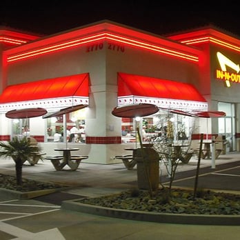 In-N-Out Burger - Busy at night - Burgers Near Me - Phoenix, Arizona In-N-Out Burger - Busy at night - Burgers Near Me - Phoenix, Arizona