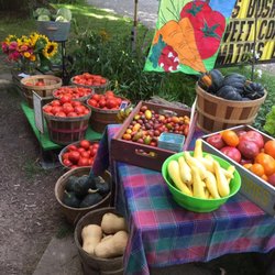 Hearthstone Farm Market - Real farm fresh produce.
