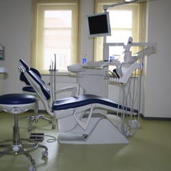 Zahnärztliche Gemeinschaftspraxis Dr. med. dent. Michael - Behandlungszimmer