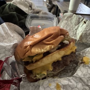 Shakeburger - Amazing Shakeburger 10/10 - American Near Me - Lewisville, North Carolina