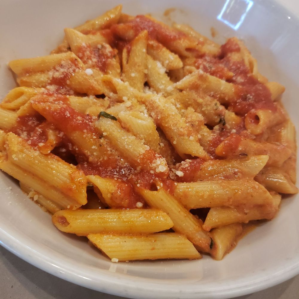 Amici's Pizza Cafe - Penne alla vodka - Italian Near Me - Coconut Creek, Florida Amici's Pizza Cafe - Penne alla vodka - Italian Near Me - Coconut Creek, Florida