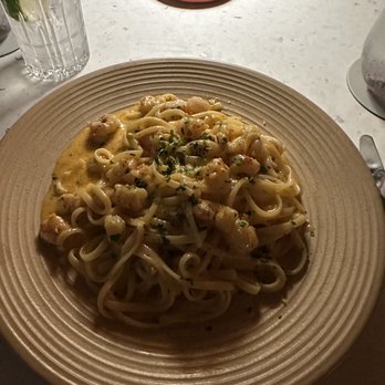 Bar Issi - Shrimp Linguini - Italian Near Me - Palm Springs, California Bar Issi - Shrimp Linguini - Italian Near Me - Palm Springs, California