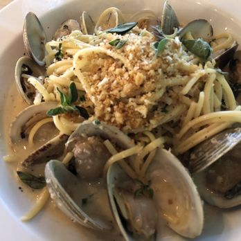 Five Ocean Bar & Grill - Linguine with clams - American Near Me - Long Beach, New York Five Ocean Bar & Grill - Linguine with clams - American Near Me - Long Beach, New York