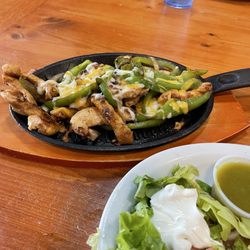 Los Gabanes Mexican Restaurant - Chicken Fajitas