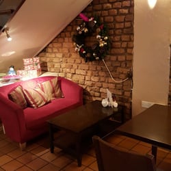 Ilia Cafe - Lounge chairs
