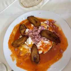 Terra Cotta - Huevos motuleños.