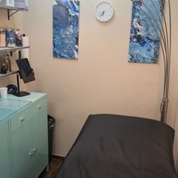 Modern, Clean & Disinfected - Elite Waxing Studio