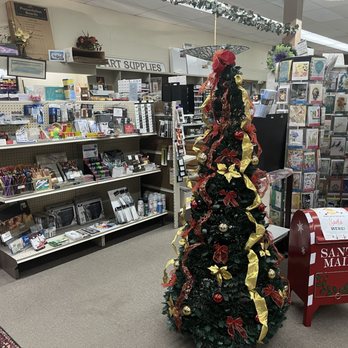 Book 'N' Brush - Bookstores Near Me - Chehalis, Washington Book 'N' Brush - Bookstores Near Me - Chehalis, Washington