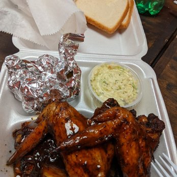 Cozy Corner Restaurant - 2 rib 2 wing - Barbeque Near Me - Memphis, Tennessee