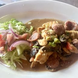 Stir fried chicken with salad
