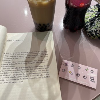 Atulea - Hojicha Milk Tea, lightly sweetened w/almond milk & boba - Bubble Tea Near Me - Seattle, Washington Atulea - Hojicha Milk Tea, lightly sweetened w/almond milk & boba - Bubble Tea Near Me - Seattle, Washington