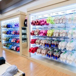 Off Broadway Shoe Warehouse
