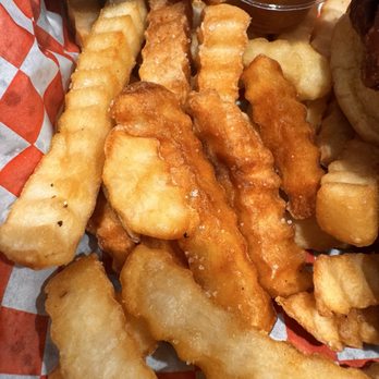 Guppys - Crinkle Cut Fries. - Food Trucks Near Me - Austin, Texas