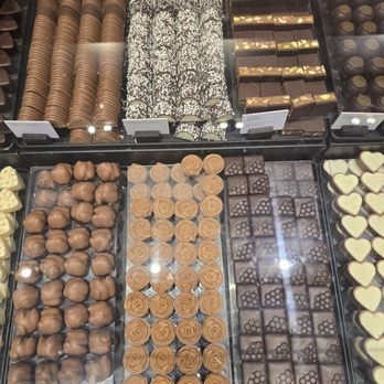 Läderach chocolatier suisse - Chocolatiers & Shops Near Me - Glendale, California
