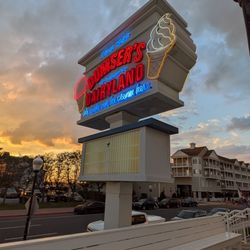 Dumsers Dairyland